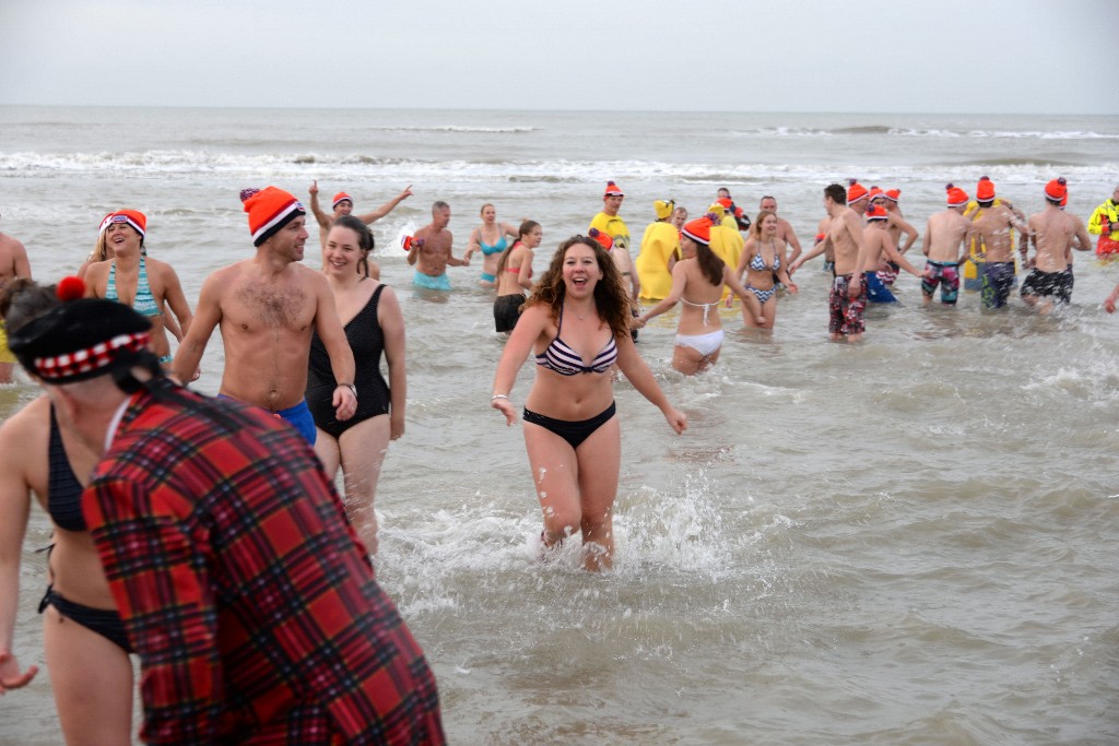 ../Images/Nieuwjaarsduik Nederzandt 2016 093.jpg